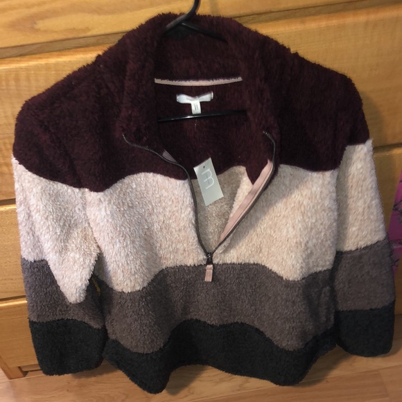 Half Zip Sherpa Sweater - Picture 5 of 5